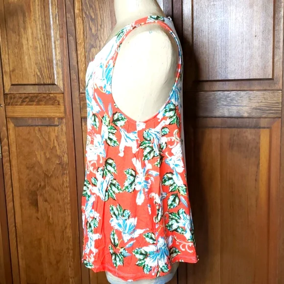 Anthropologie Akemi + Kin Gardenia Floral Tank Sz M - Picture 3 of 9